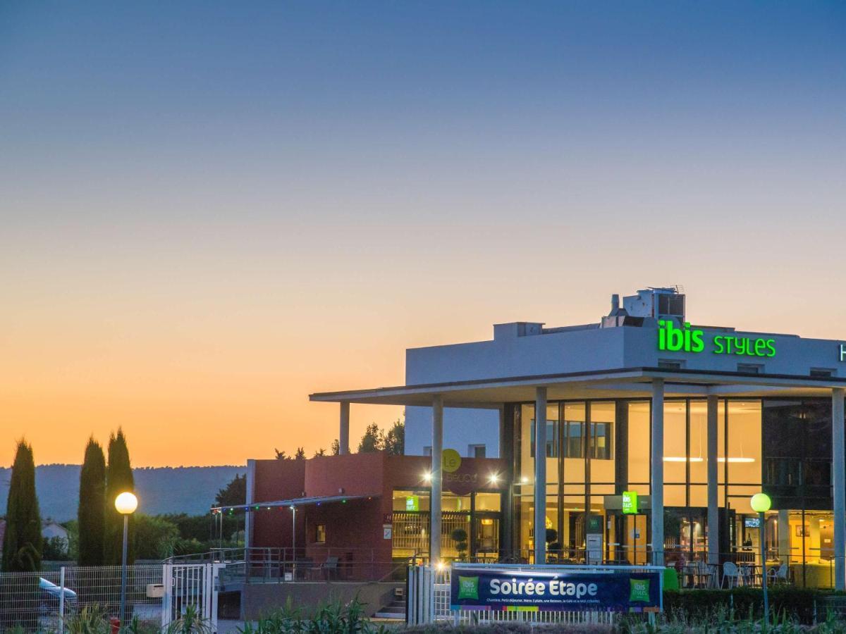 Ibis Styles Pertuis Portes Du Luberon Zewnętrze zdjęcie